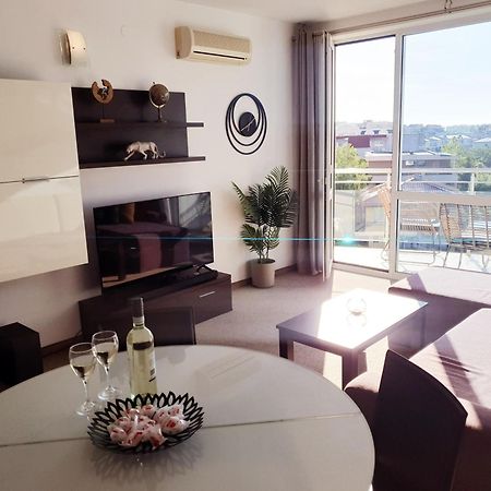 סרפובו Elena'S Lux Aparthotel - Town & Sea View - Atlantis Spa מראה חיצוני תמונה
